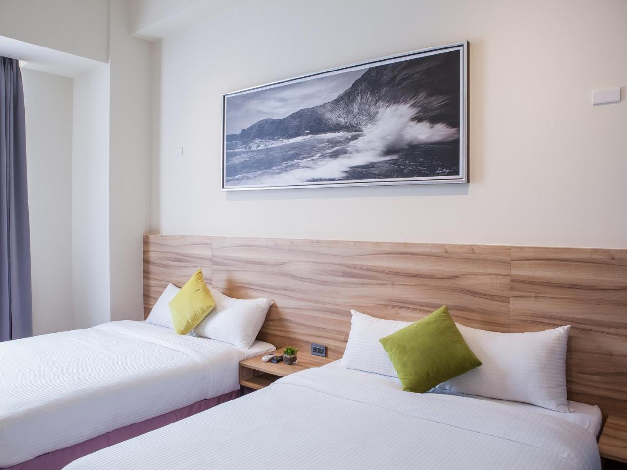 Rainbow Hotel Magong Exterior photo
